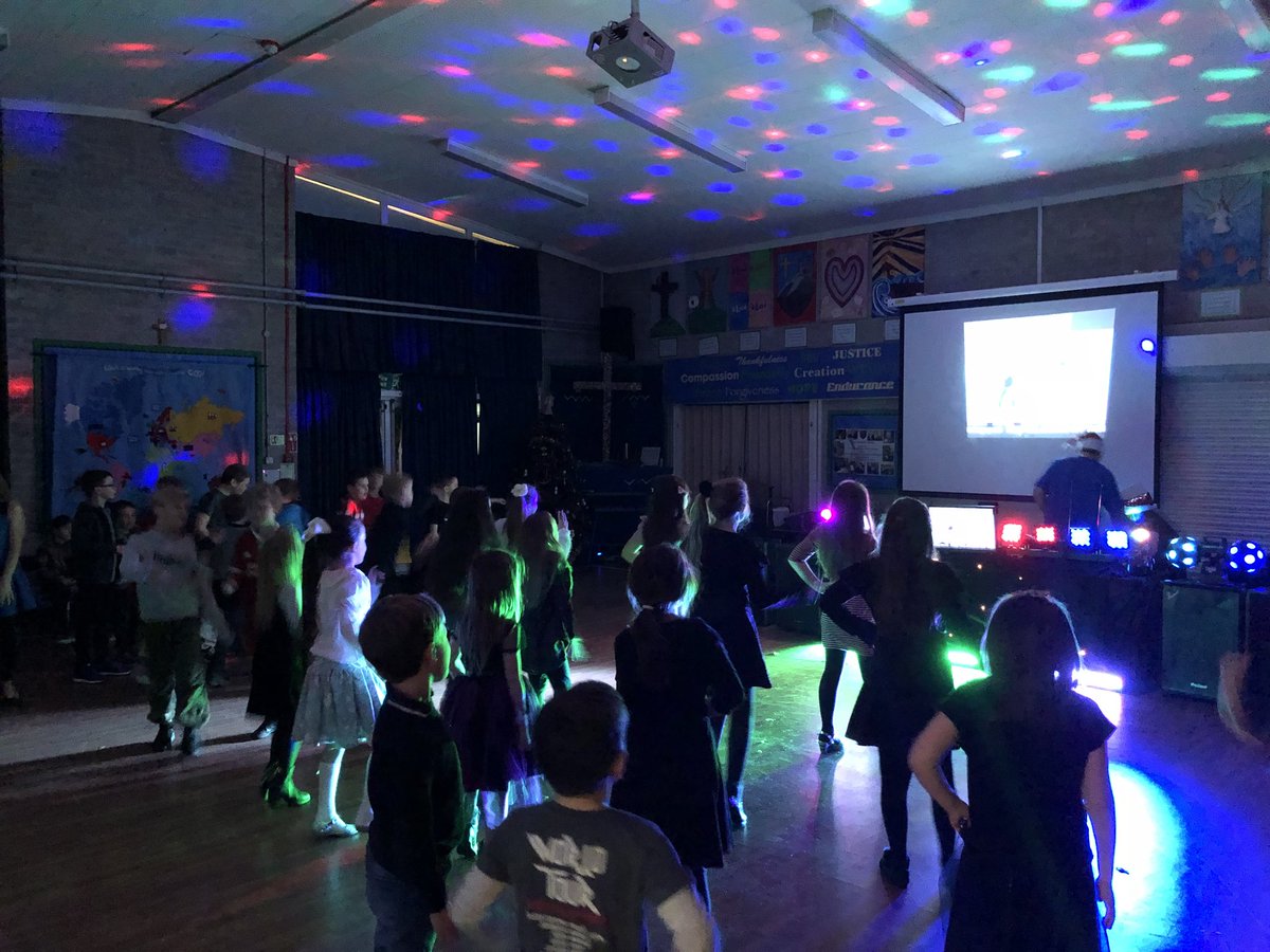 StAnnsRainhill's tweet photo. A huge thank you to @FOSA_Rainhill for organising tonight’s KS1 and KS2 Christmas discos. The children loved them and even the teachers had a boogie!🕺🏼💃 #ChristmasDisco #FriendsOfStAnns https://t.co/2k3n0O8onx