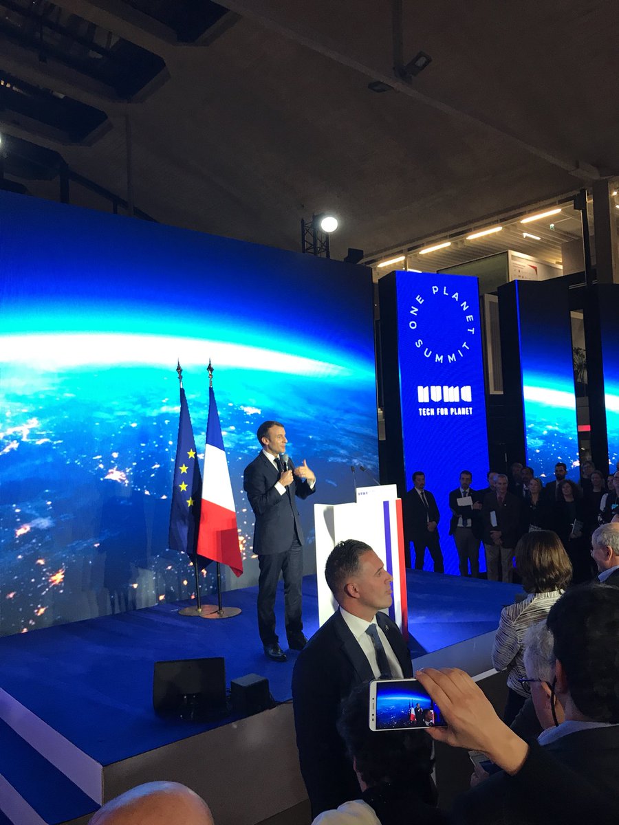Ogilvy_Paris's tweet photo. @EmmanuelMacron mobilisé pour #MakeOurPlanetGreatAgain lors du #TechForPlanet https://t.co/9srAc7Pe1X