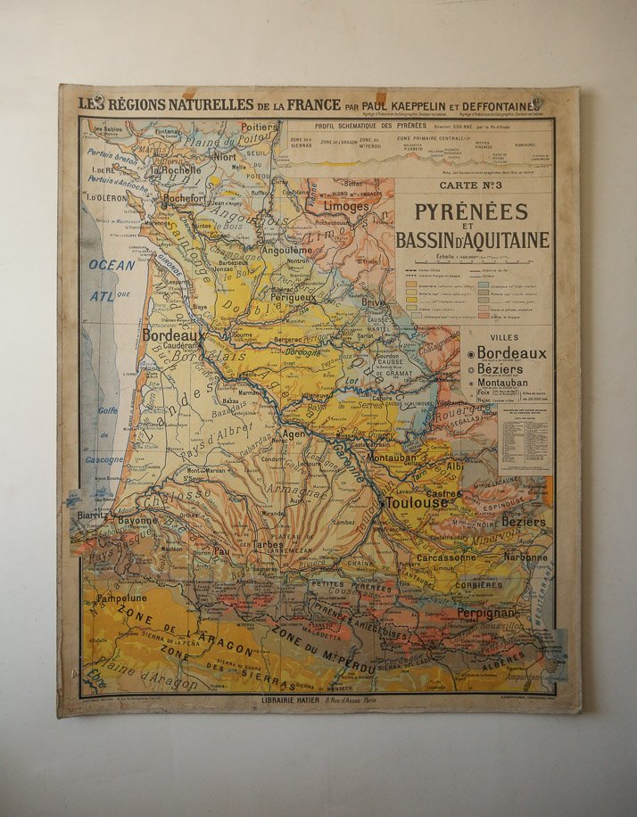 VtgWallCharts's tweet image. Gorgeous Map of South West France ow.ly/J6ON30h9AdS #vintagewallcharts #vintagefrench #frenchmap #toulouse #bordeaux #paybasque #basquecountry #walldeco #interiorstyle #interiors #walldeco #pyreneesmap #pyrenees #southwestfrance #newstock #etsy #etsyseller #france #vintage