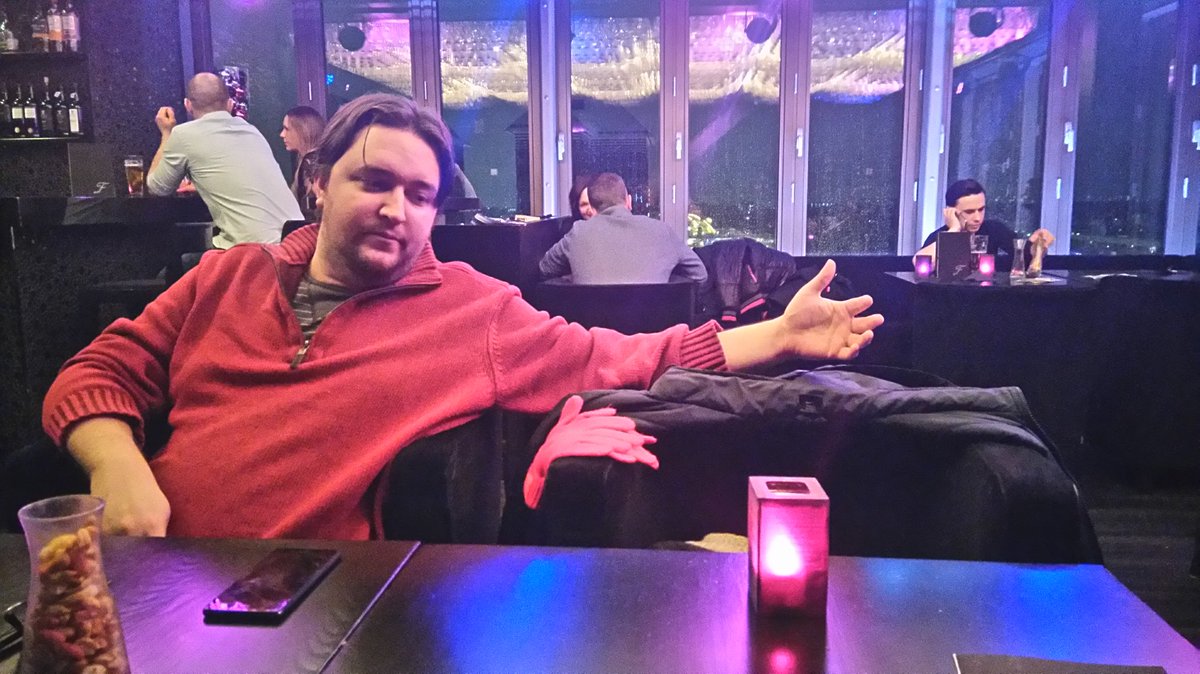 We placed a candle in our missing friends space, he couldn't handle the walk in the snow to the bar
@StevieLawton88 <a href="/KevBrockman/">Kevin Brockman</a> #Stranded #Amsterdam