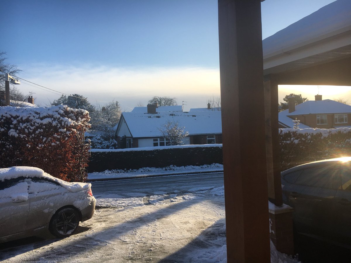 Vik_lloyd67's tweet image. Beautiful frosty winters morning, day four of siting on the drive! #rear #wheeldrive @BMW  #2Series I took the #A7 #Audi