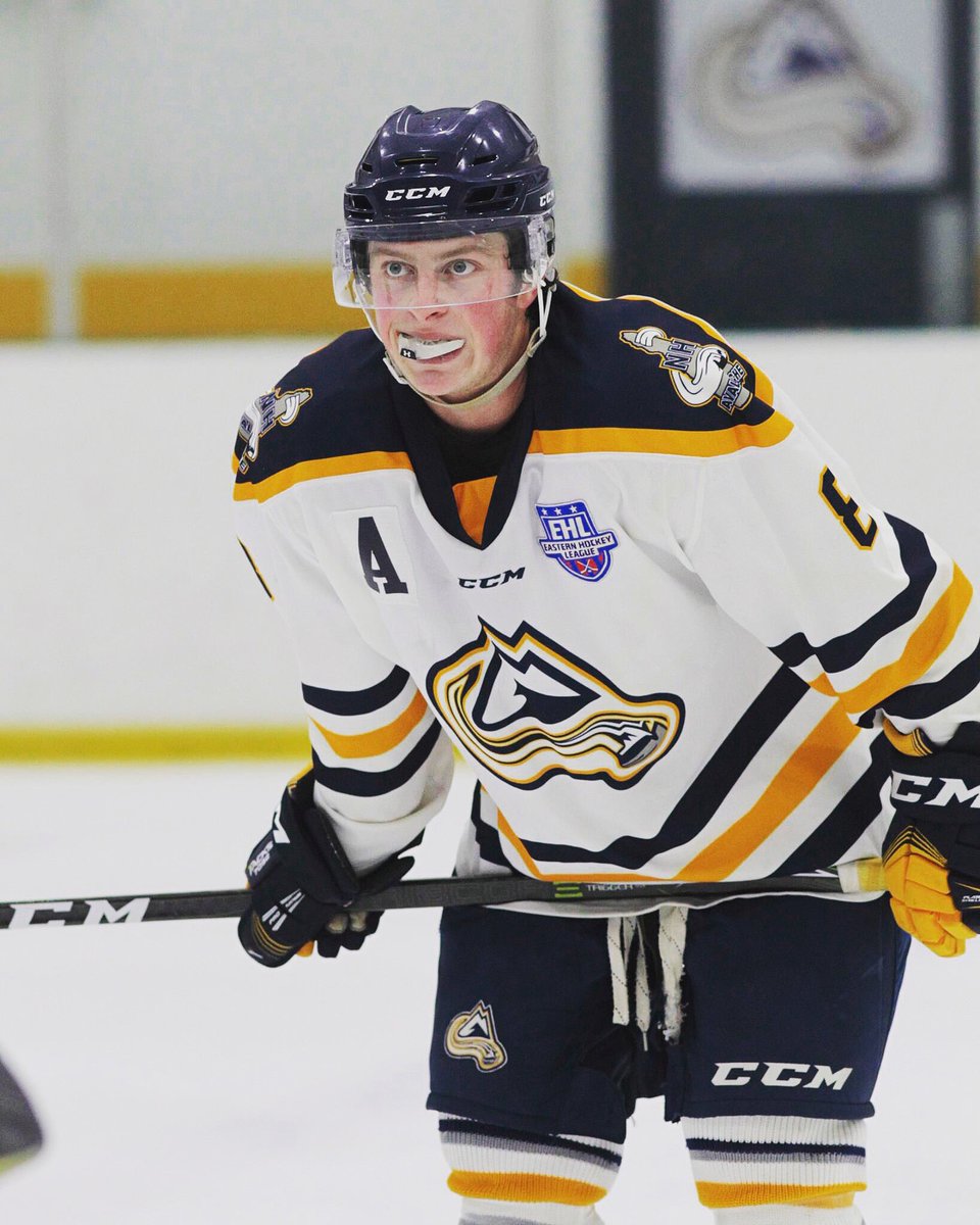 NHAvalancheEHL's tweet photo. Jr Avs are proud to announce veteran forward Jarrett Slear has chosen to continue his hockey and academic career at Plymouth State in the MASCAC Div III conference.
Slear is leading the Avs with 37pts in 29 games this season. #rollavsroll #eshow #anothercommitment https://t.co/OsHprIP8BQ