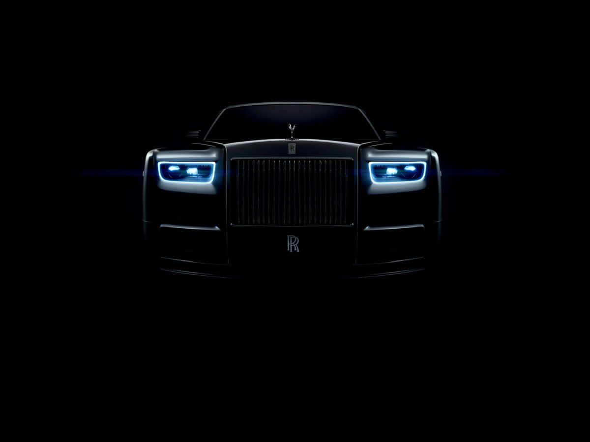 THIS JUST IN: Santa is thinking of trading in his sleigh?! OH — it's for the new Rolls-Royce Phantom. Will Mrs. Claus approve?! #rollsroyce #phantomviii bit.ly/2AlKzgu