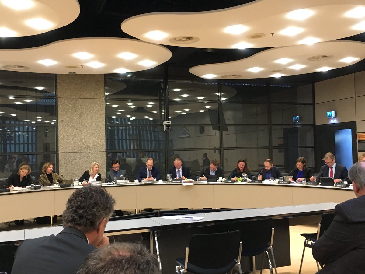 Op terugweg Mirt debat tweede kamer. 3 moties over A2 Weert-Eindhoven. 2 ontraden door minister. Derde over aangeboden petitie ingediend door D’66 en VVD laat minister over naar oordeel tweede kamer. Nog even doorpakken👍