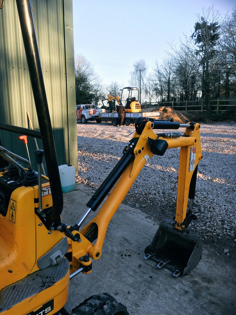 hfchire's tweet photo. December madness! Last minute projects I imagine #hfchire #tiddlers #jcb #soonbechristmas https://t.co/lifqO1jfPh