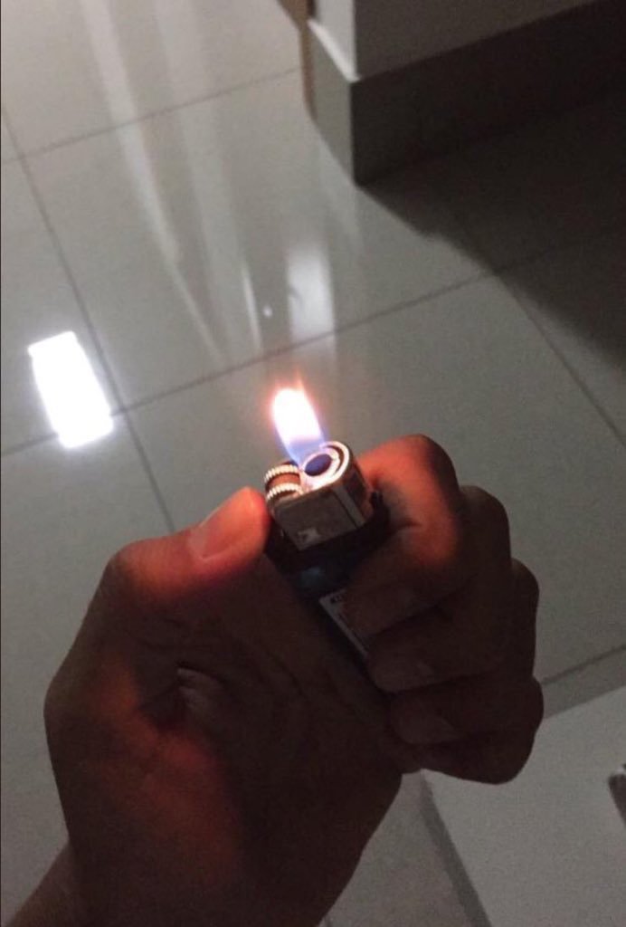 Tumblr1996dye's tweet image. Beijo rápido / beijo lento