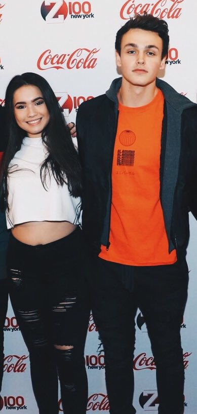 basebaIIdad's tweet image. we love a couple!