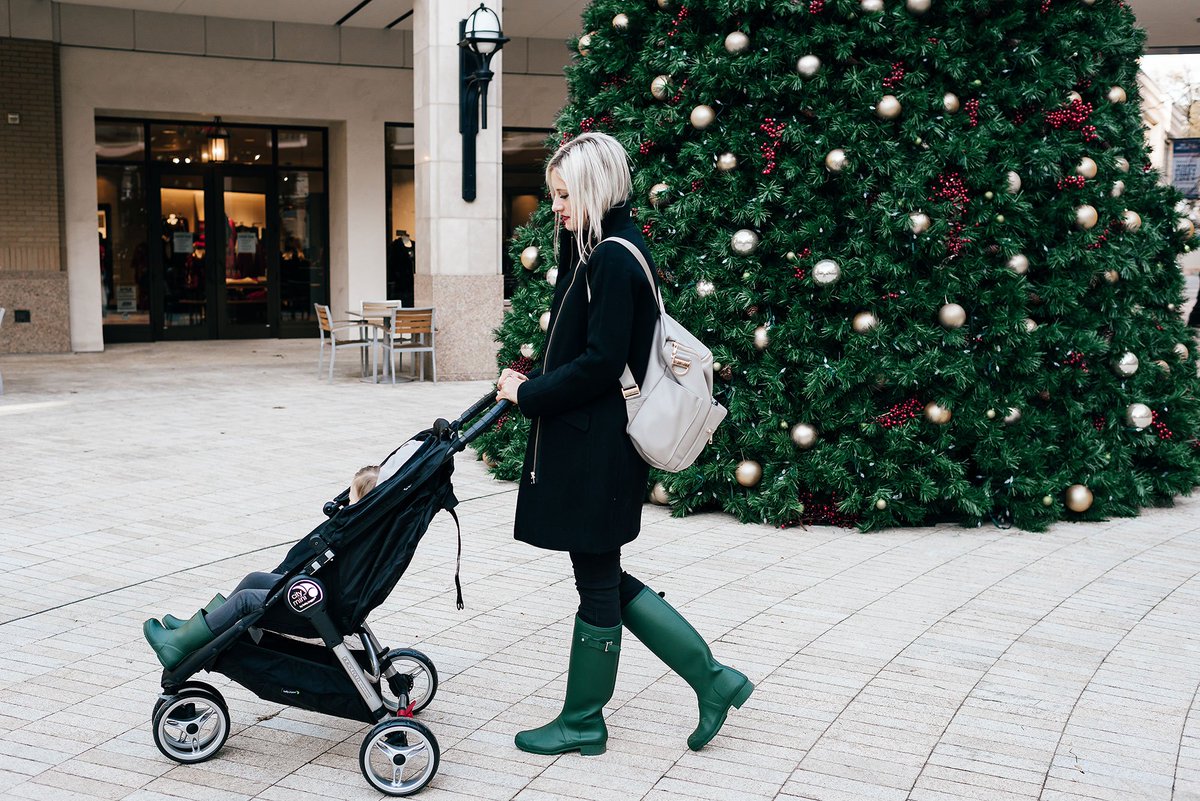 THEmissfearless's tweet photo. 8 of my favorite things about Christmas shopping are on https://t.co/uYIOc9BeRx today. Benji and I love to whip around town in our City Mini stroller from @BabyJogger. Come take a closer look: <https://t.co/DrElltFNZ6>. #ad #HowIStroll #BabyJogger #ChristmasShopping https://t.co/0uAals5EyL