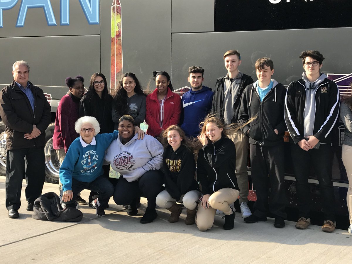 geyer_jodi's tweet photo. Steel Valley students, Mayor Esper, and Joseph Costanzo from Senator Costa’s office @cspanbus tour of the 50 states! https://t.co/LRrhvEDzpL