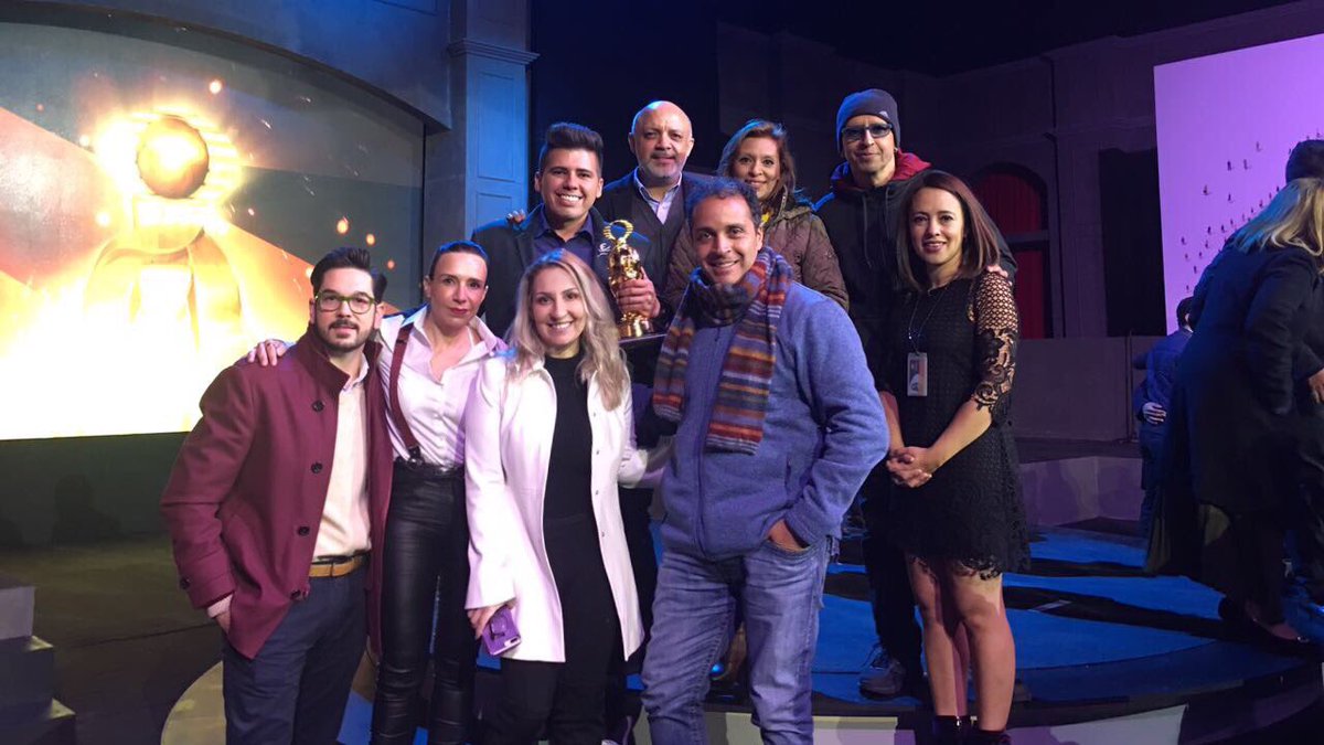ClaudiaObjar's tweet photo. #CopaTelevisa #BestTeam @andycortina_s @rossvillamar @gusloza @memodelbosquetv @PedroOdeP @eliassolorio @ronogueron https://t.co/plijEXMUTX