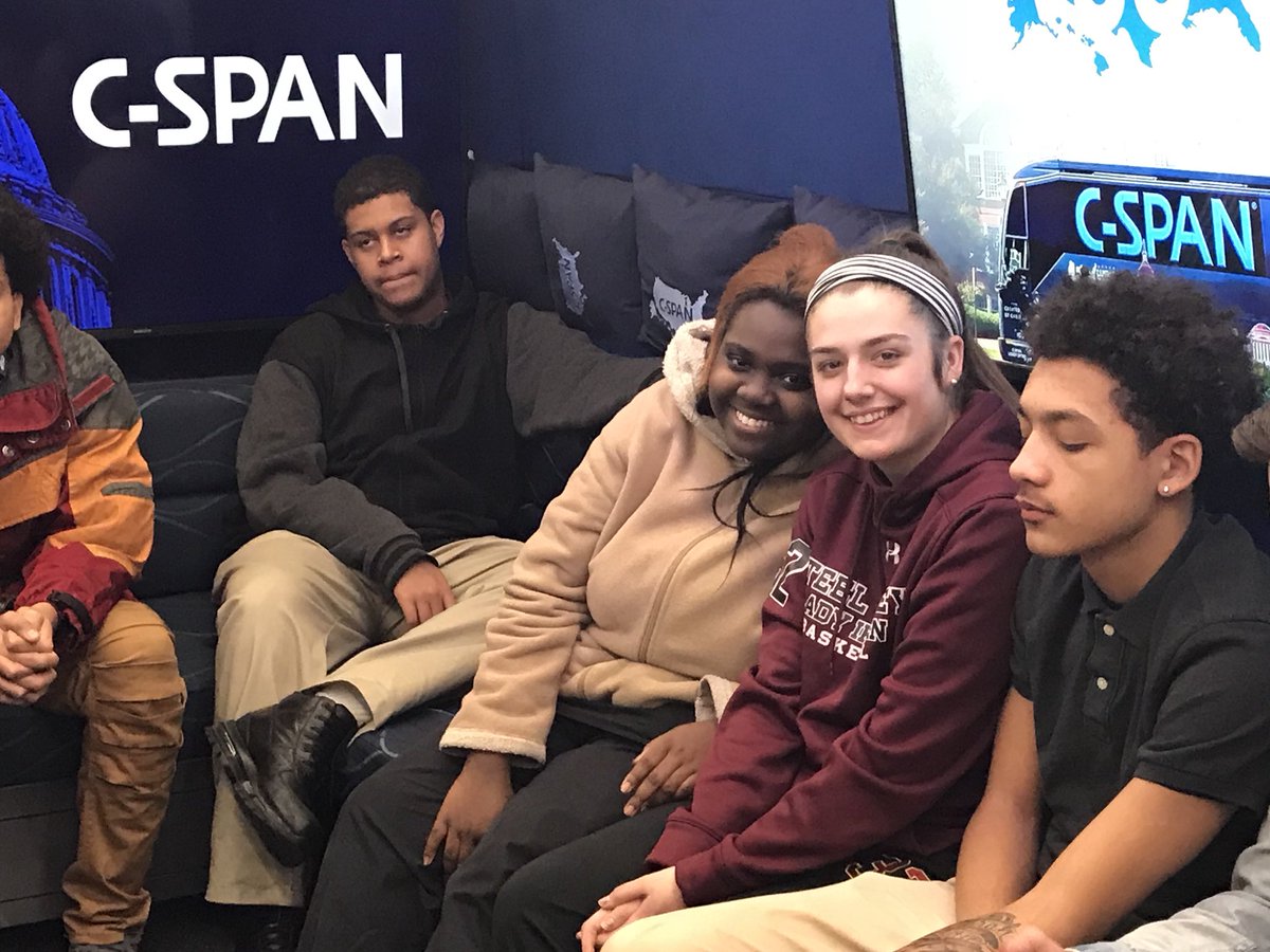geyer_jodi's tweet photo. @cspanbus
 thanks to cspan for providing our students with this opportunity. https://t.co/jacLYfp7X4