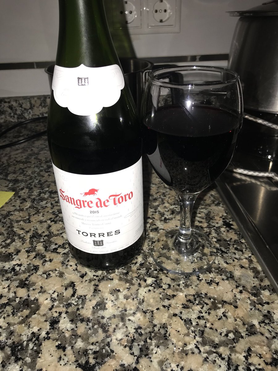 cezk_9's tweet image. Desde Málaga en la prefiesta del #ELPULSO2M  y riéndome con #LaEdad  de @rikymoreno y @Kaizzer 😍