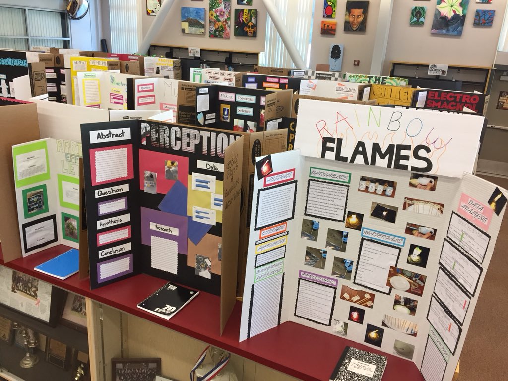 PHS_Library_'s tweet image. Hey Warriors, come check out these awesome science fair projects in the library! #dothescience #jusdshares