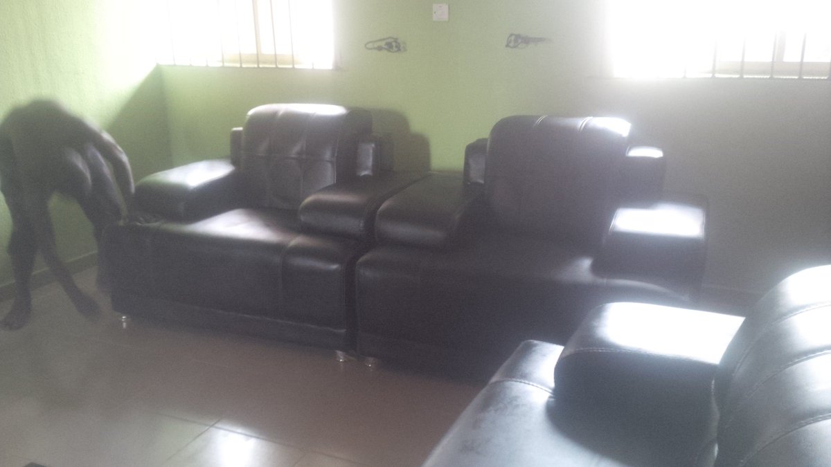 yusufsamuel5033's tweet image. This was delivered today at mowe. Onihuni road (need home interiors call. Sam 08143398484