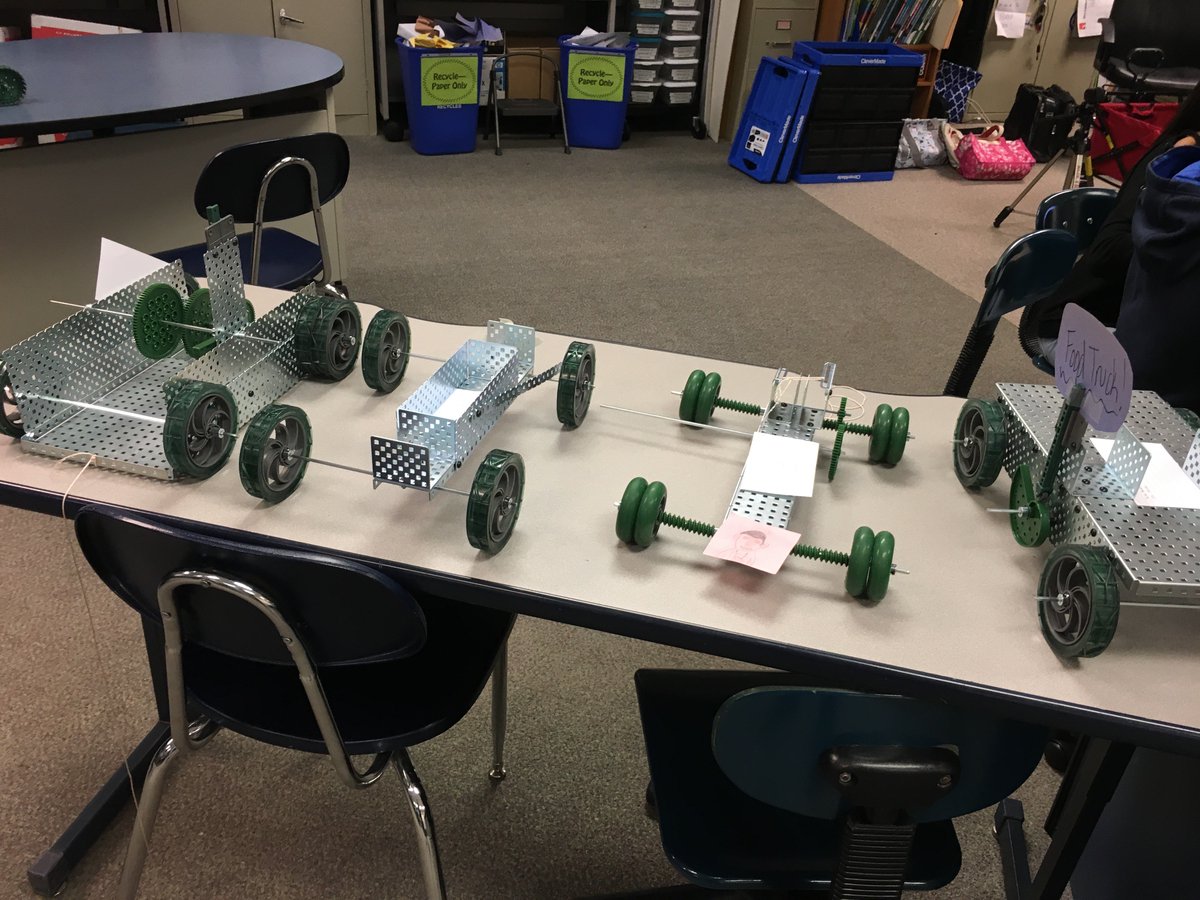 vicmarbs's tweet photo. #Creativity and #innovation ..... Pull toys for kids developed and built in our new robotics class. @PLTWorg @WMS_50 #ROAR @Woodland50News https://t.co/iQbtURQ54N