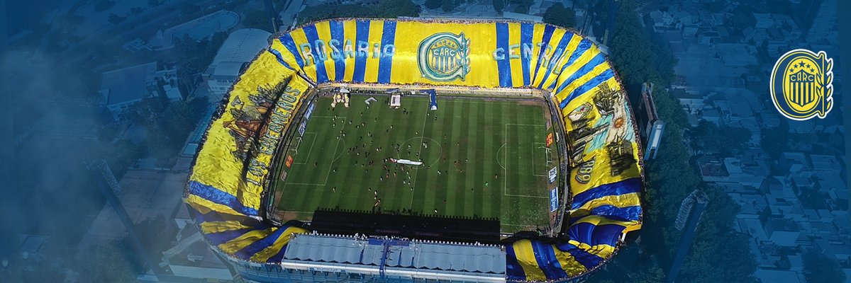 SC_ESPN's tweet photo. Sólo queda aplaudir: la gente de Rosario Central desplegó esta impresionante bandera en el clásico ante Newell's y se ganó la postal del año en la Superliga. (Foto vía @CARCoficial). https://t.co/0GrXOh8Mne