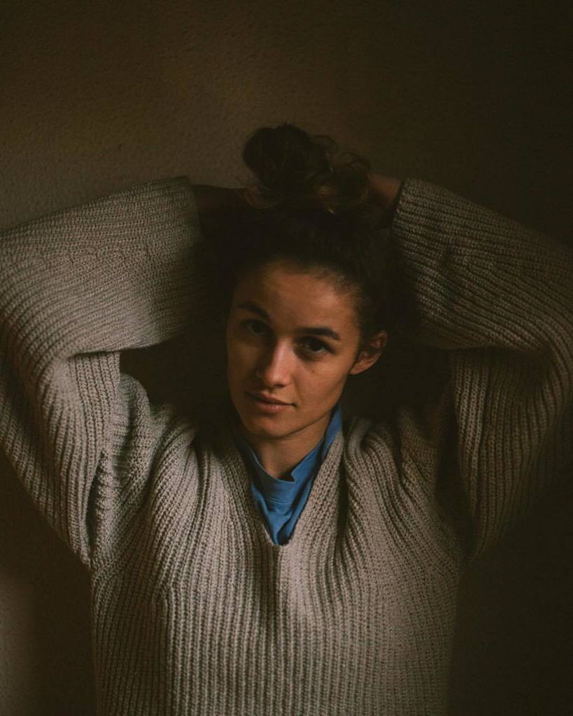 abrossimow's tweet photo. Mogli — 2017
Shot during the latest tour with @mogliofficial
She just announced a new tour next year.. you can see her in real life there ;)
#touring #wanderer #portrait #portraitphotography #moody #backstage https://t.co/FA7E7Lcbq5 https://t.co/dA3HJX516i