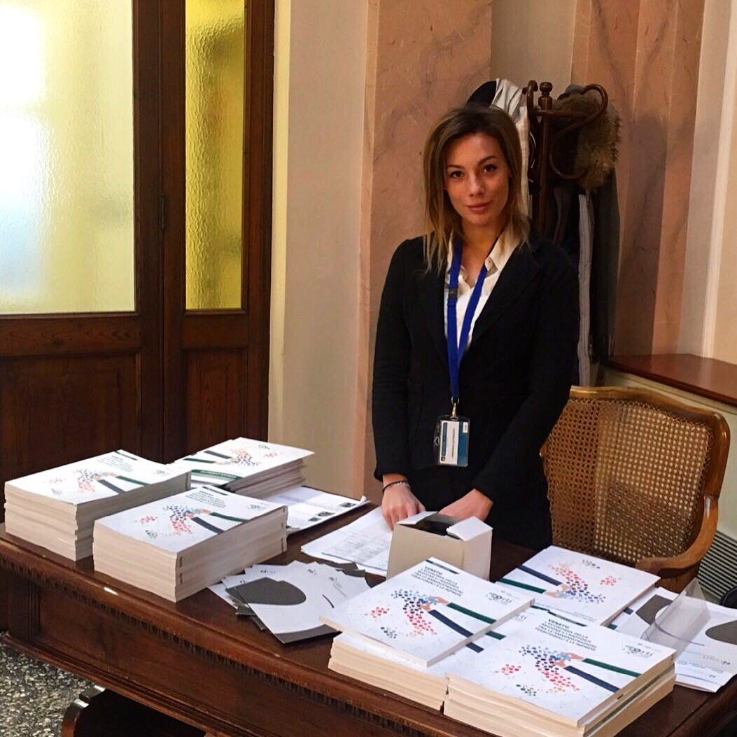 bea_service's tweet photo. Our #convention #hostess at #tavoloveneto in #Venice https://t.co/PIELtdd5tI