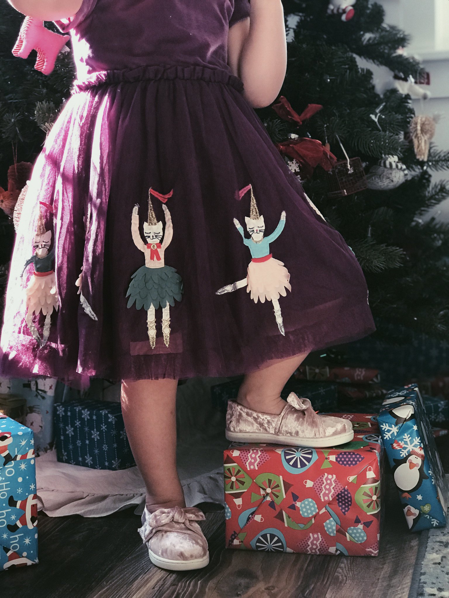 Solteria Footwear on Twitter "Faded Rose Velvet in Tiny Toms! shoes 