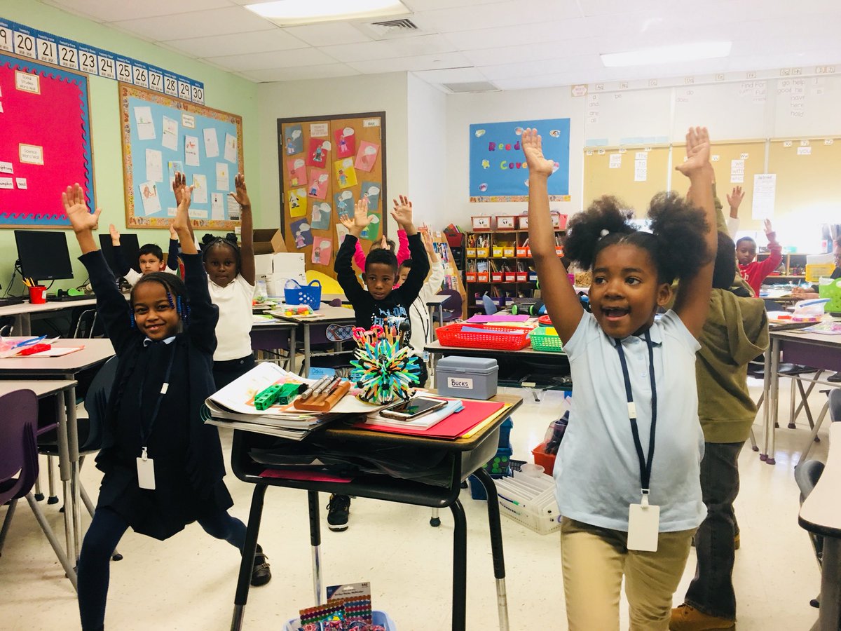 AlishaDelorenzo's tweet image. Calm and steady, ready to learn @Asbury_ParkSD 1st graders show off their yoga and breathing practices @skgray1 @APSuperREP @Prncpl_ERuiz @yogacalmkids #APWellnessProject