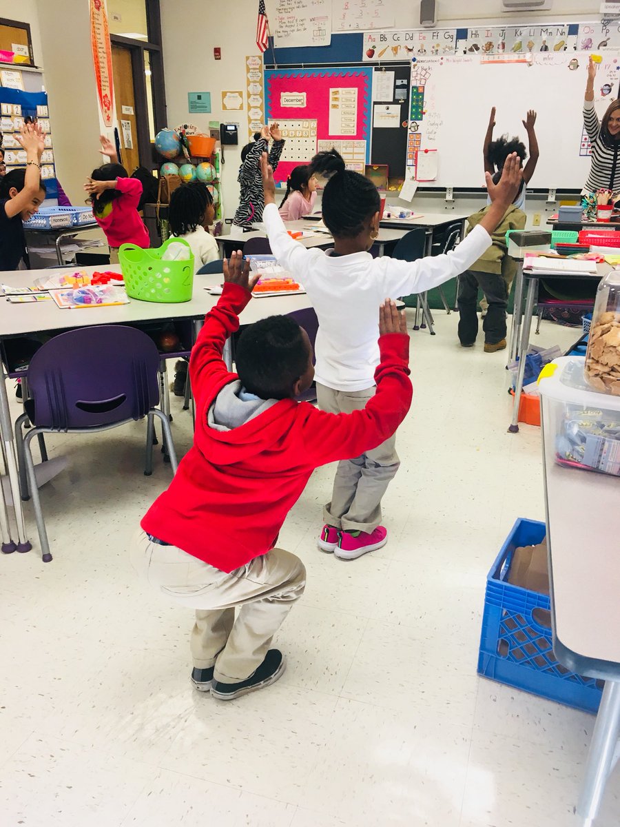 AlishaDelorenzo's tweet image. Calm and steady, ready to learn @Asbury_ParkSD 1st graders show off their yoga and breathing practices @skgray1 @APSuperREP @Prncpl_ERuiz @yogacalmkids #APWellnessProject