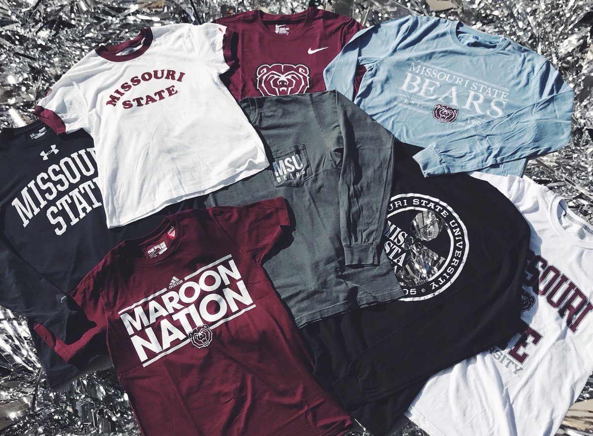 MoStateBkstore's tweet image. On the 8th day of gift giving the Bookstore gave to me 8 MO State Tees, 7 Beary cozy socks, 6 Clinique goodies... 5 BLANKETS AND PLUSH BEARS, 4 Art Kits for your creative friends, 3 FitBits, 2 Boxer Briefs.. and a MacBook to help me study! 🎁❄️ #MoStateBookstore #12daysofgifts