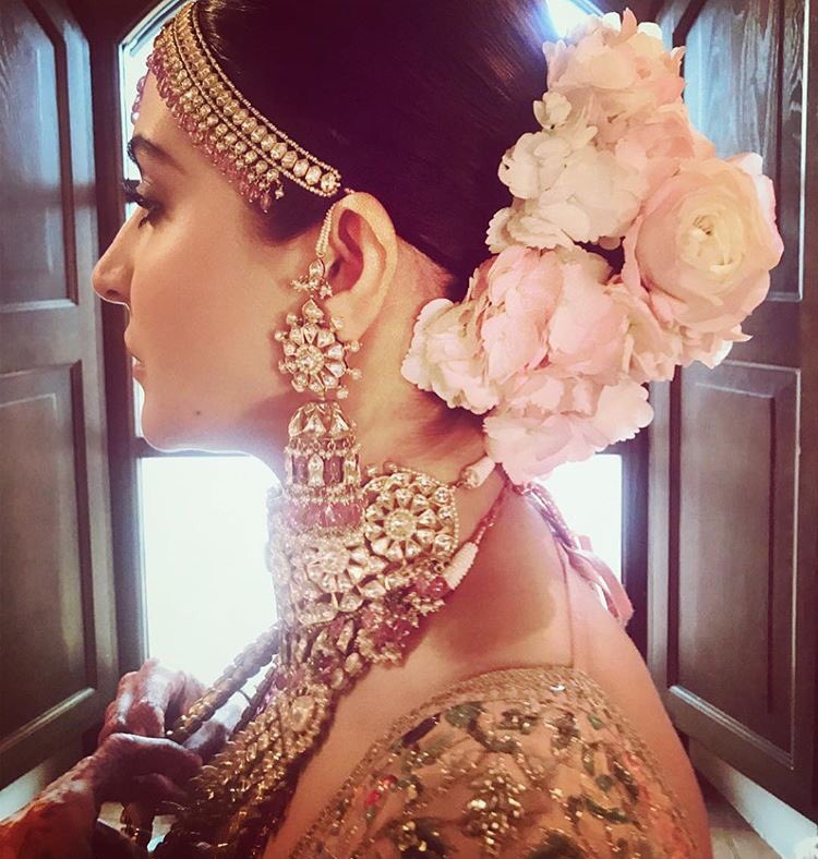 This bride has everybody swooning!   @AnushkaSharma  #VirushkaWEDDING  https://instagram.com/p/Bcku2tahFd2/ 