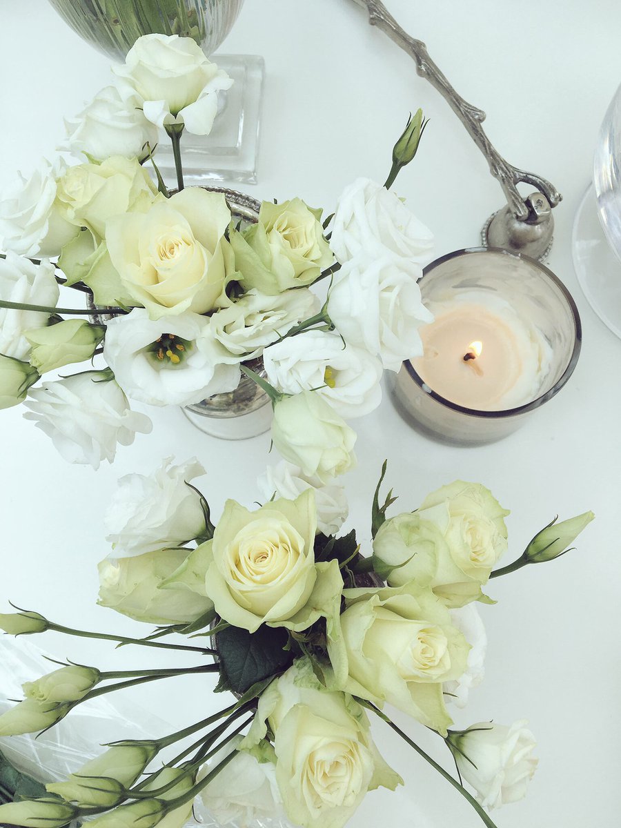 sweetpeawillow's tweet image. Winter whites for our Christmas table. What colour will you decorate your festive table this year? #festivetable #christmastable #candles #roses #whitechristmas #whitechristmasdecor #lovethewayyoulive #sweetpeaandwillow