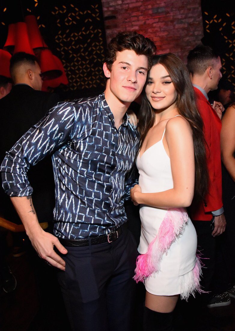 Happy 21st Birthday to the beautiful Hailee Steinfeld. Hope you have a good one. 