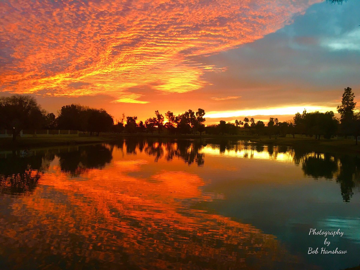 PixByBob's tweet photo. With an average of 300 days of clear-sky #AZWX here in Chandler, #AZ I never tire of a good cloudy day and a colorful #Sunrise or #Sunset - Please follow to share #landscapephotography #sunrises #sunset_pics #Weather and other #Photos &amp; Favorite #Images https://t.co/u9wxKRXhAa