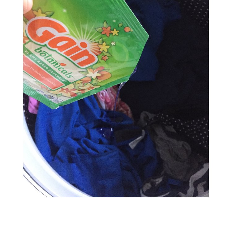 DSunderhaus's tweet photo. #GainBotanicalsAtTarget @Influenster #complimentary thanks influenster for the free product! Love the scent! Recommend it! https://t.co/WYHEP5b69C