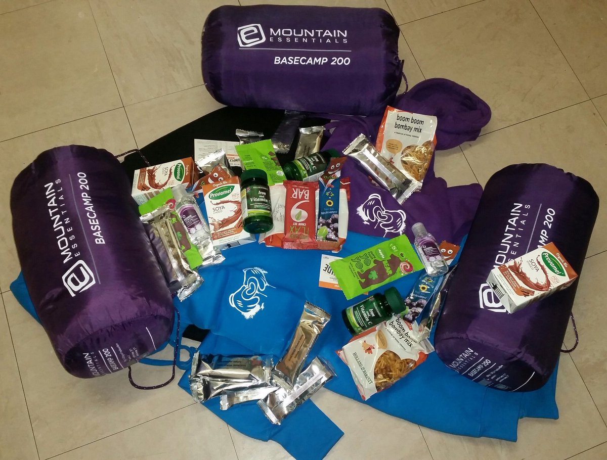 I will give you a 10% off voucher to use on our webstore, valid until Dec 2018 if you donate anything to hoddyhandout.com this winter. Hoody Handout is run by this superstar -> <a href="/JasonHowarth3/">Jason Howarth</a> 👏👊👍
You know how cold it is when you wake up. Imagine if you slept outside🌨❄