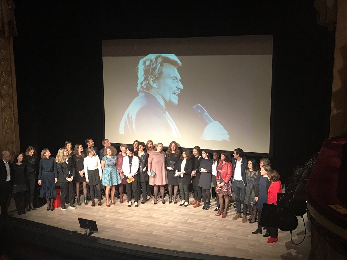 LaTribune's tweet photo. Derniers hommages aux grandes femmes (et aux grands hommes) qui œuvrent pour changer le monde au quotidien. Et dernières salutations des intervenants sur « Qu’on me donne l’envie » de Johnny Halliday. Merci à tous d’avoir suivi et participé à cette soirée. #W4F #WomenForFuture https://t.co/dQ7CZfYSfe
