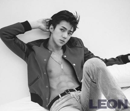 theseoulstory's tweet image. 📸 "A real man is someone who keeps his promises" - EXO Sehun on his latest six pack, a promise he made to fans &amp;amp; achievable through proper exercise &amp;amp; dieting entertain.naver.com/read?oid=109&amp;amp;a…