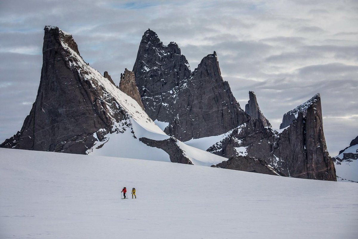 softtraveling's tweet photo. A team of 6 accomplished climbers is currently exploring an otherworldly territory of #Antarctica known as Queen Maud Land https://t.co/N2fO5tDShd @NatGeoAdventure via @thenorthface #TNFAntarctica17 https://t.co/CHJYcMzfNE