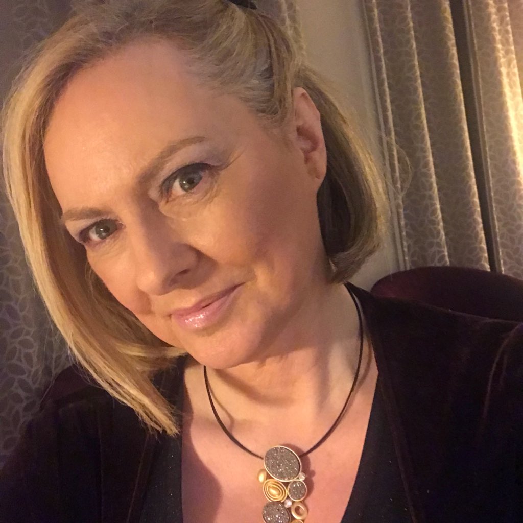 CourtesanAnna's tweet photo. #NewProfilePic https://t.co/TSYf8a6lDT