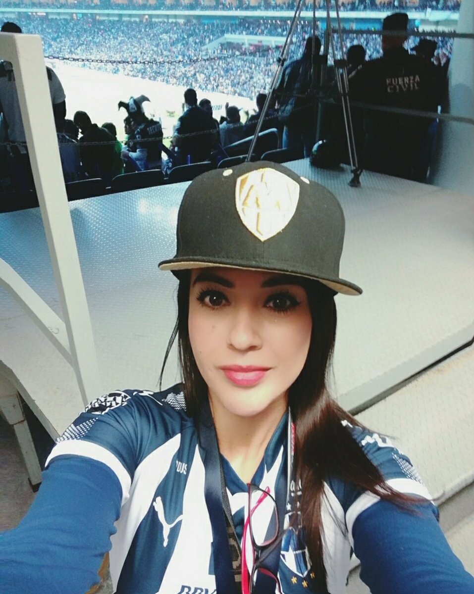 monyc_mty's tweet photo. No se puede ganar!! Fallando penales tan importantisimoss!!..felicidades Tigres!. #finalregia #siempreapoyandote #rayadade💙 #RayadosParaTodaLaVida #BBVA https://t.co/rztVWaq2pC