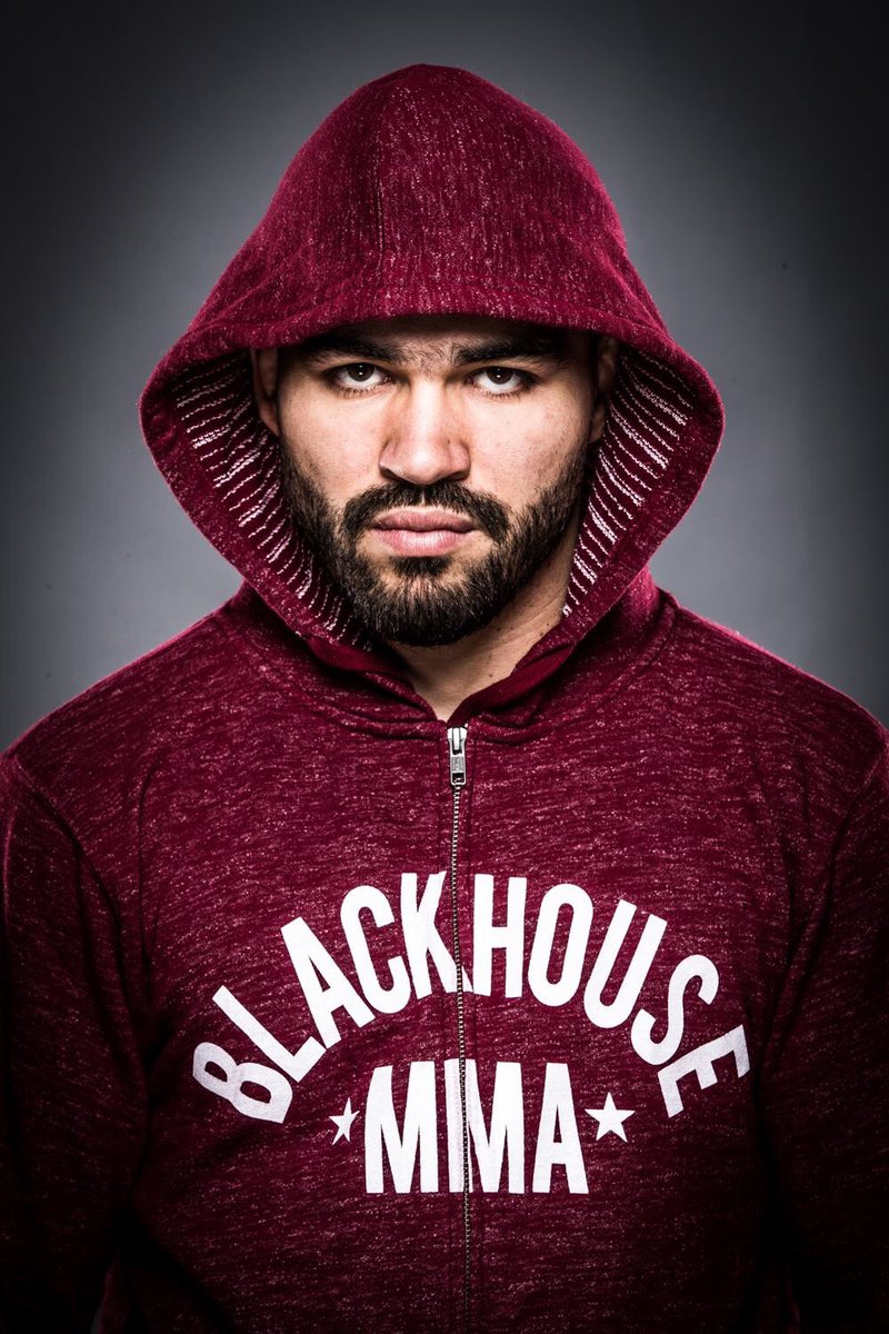 PatrickyPitbull's tweet image. With a cold stare and the confidence that I will take my belt.