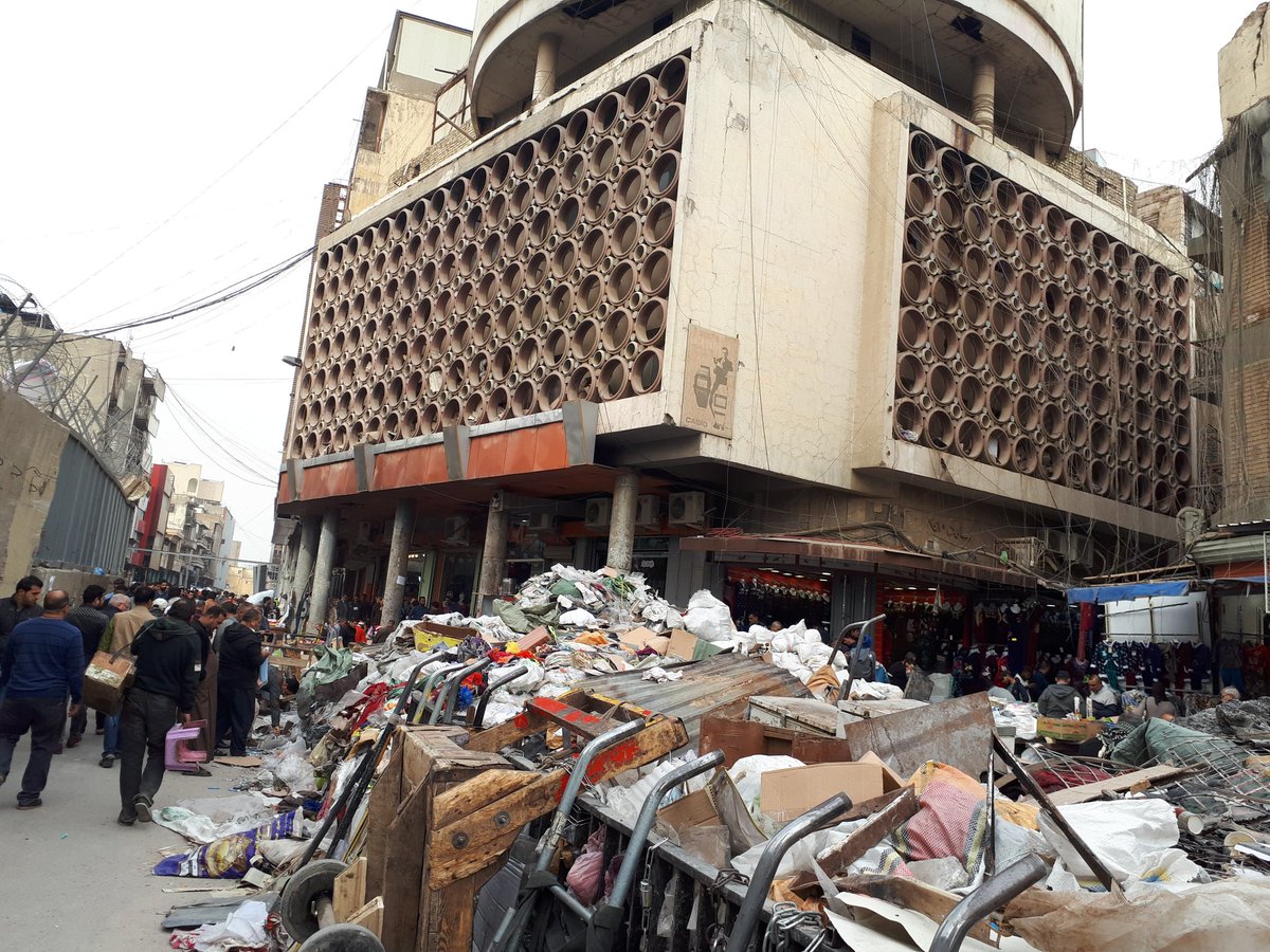 HoWaziri's tweet photo. With its current features, #Baghdad looks increasingly like a city from an old third world countries. Once the glorious #alRasheed street in central Baghdad. #Iraq. https://t.co/auIiCeb9Ji
