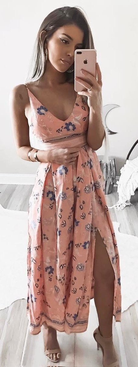werefamousx's tweet photo. vc e seu/sua marido/esposa são convidados para fazer uma entrevista do programa da ellen degeneres. qual roupa vc usou para comparecer à entrevista? https://t.co/bjGDMKnZpb