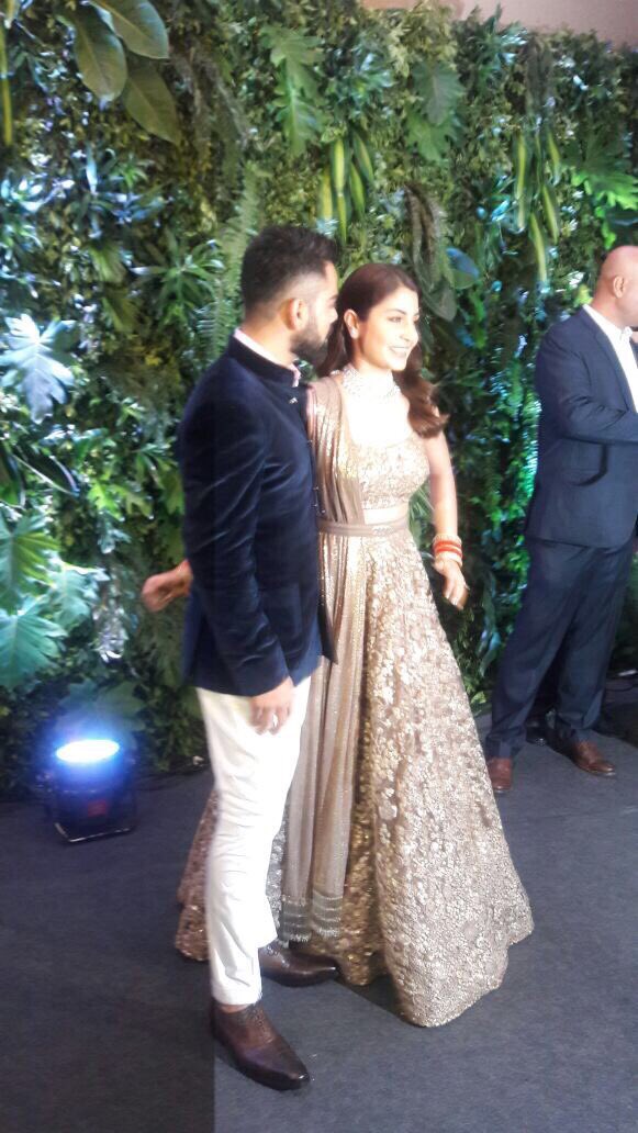  @AnushkaSharma &  @imVkohli arrive at their wedding reception   #VirushkaReception  #Virushka