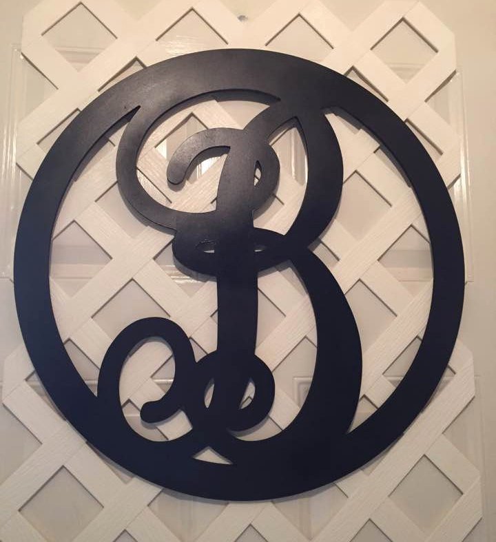 Black Monogram Door Wreath - 10%OffSale seethis.co/57a69z/ #integritytt  #shoppershour #epiconetsy #rustichomedecor #rusticweddingdecor