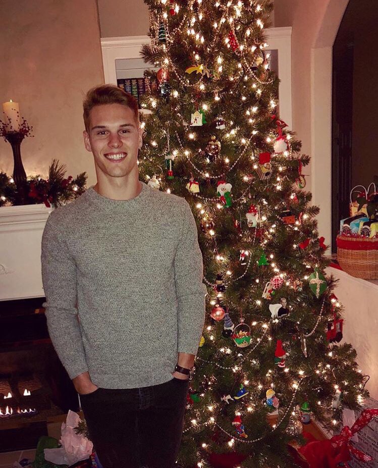 blakefreecss's tweet image. #FreecssXmas