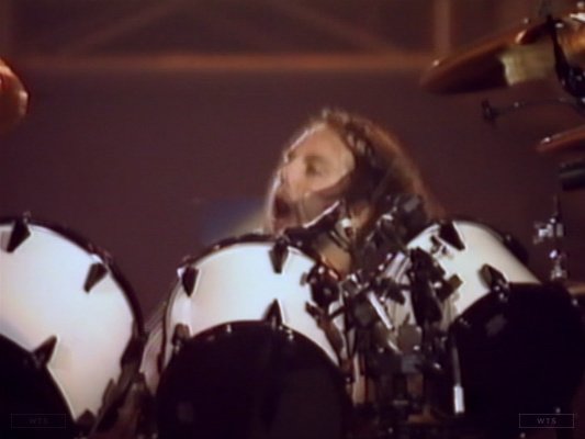 Lars Ulrich is now 54 years old, happy birthday! Do you know this movie? 5 min to answer! 