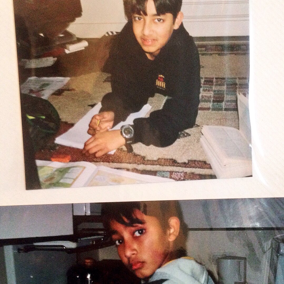 mypandashallfly's tweet photo. 90s throwback! 🤡
#filmphotography #filmisnotdead #35mm #tb #throwback #90s #1990s #filmphoto #filmcamera #youngme #youngerme #filmfoto #filmfotos #filmpics #filmpic #london90s #xmas #90sstyle 90sfashion #oldlondon #90slondon #yungme #35mmfilm #xmasfun https://t.co/NJvACdC7KG