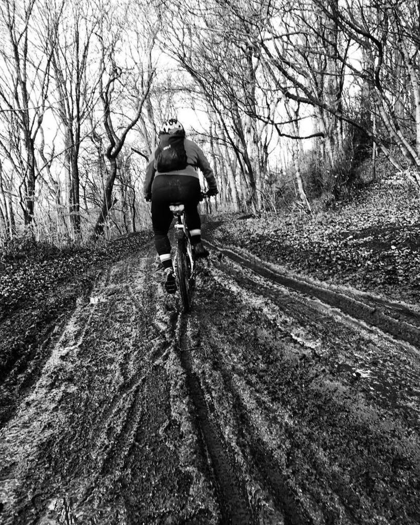Joolzephoto's tweet photo. Out shooting our next @crankedbikemag article #thingsyoudoonboxingday #mountainbiking #tadmuddy #geekfest #woacadivision #comingsoon #bikeride #exploring #ridewhatyouknow #lines #throughthemiddle #canyouguesswhatitisyet https://t.co/v99PZaKcyZ https://t.co/niGQmN0IUo