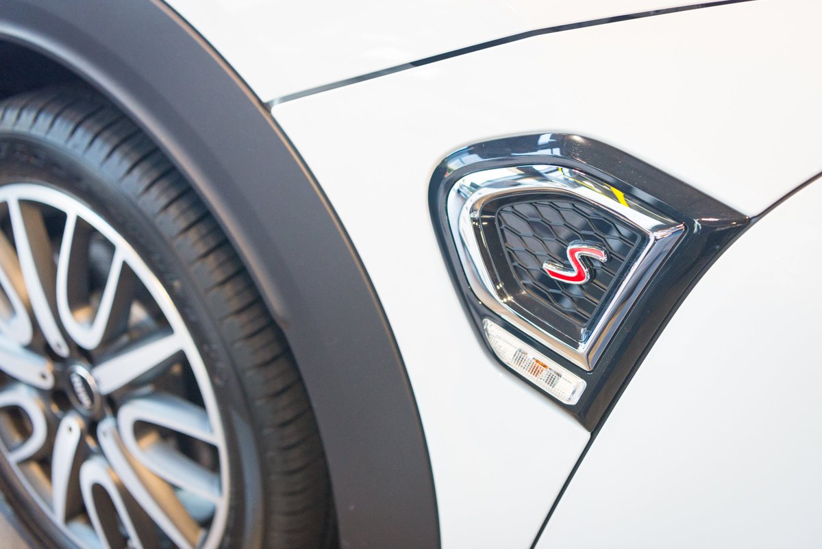 MINIRamseyNJ's tweet photo. Start 2018 off right with #MINI! #DrivePrestige #PrestigeMINI https://t.co/j5Eb0ZQV7i