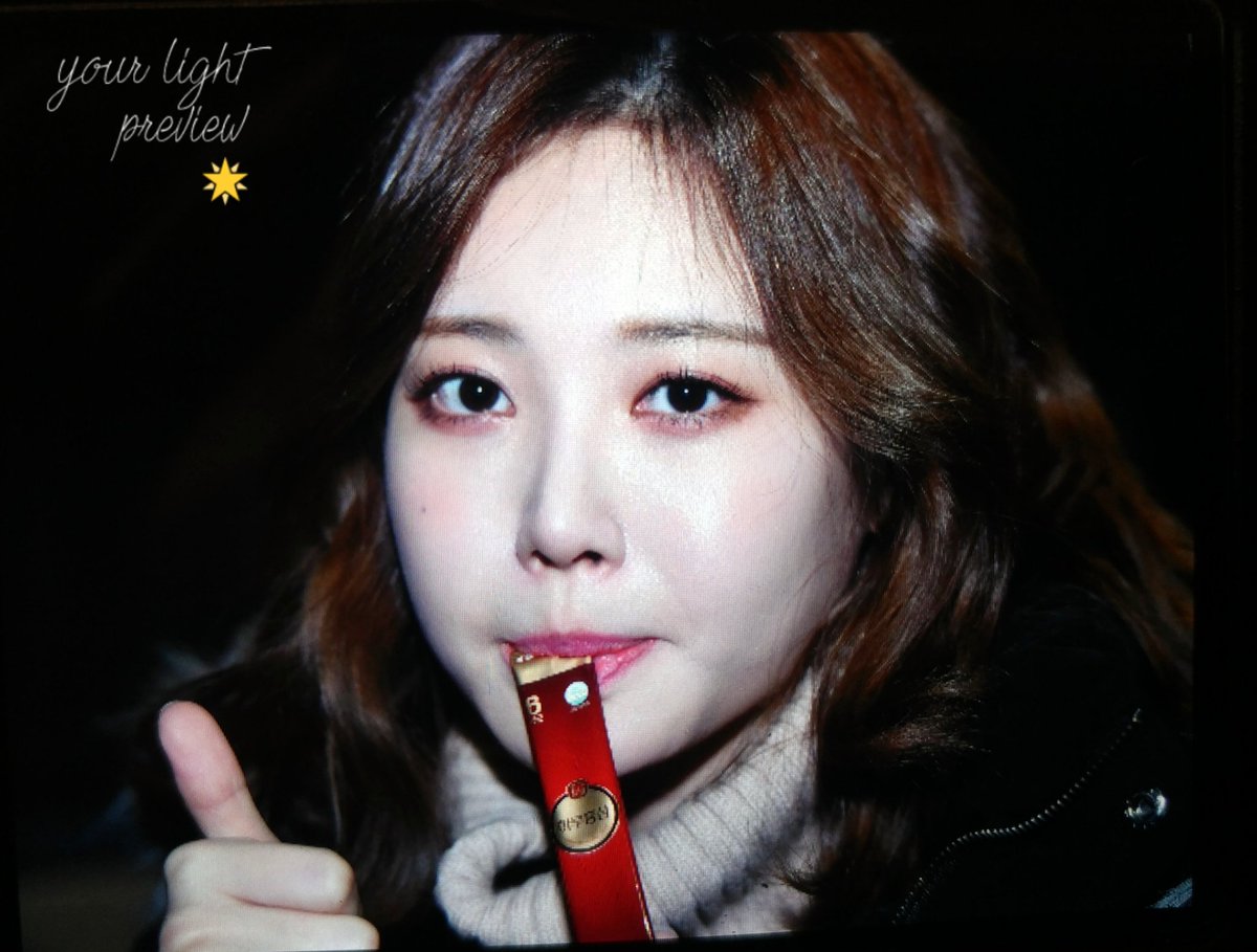 171226 위클리 차이나우 퇴근 by 잭콕
#유라 #걸스데이 #yura #girlsday
한국인삼공사 직원분들 다음 광고모델이 여기 있어요!!(?)😎