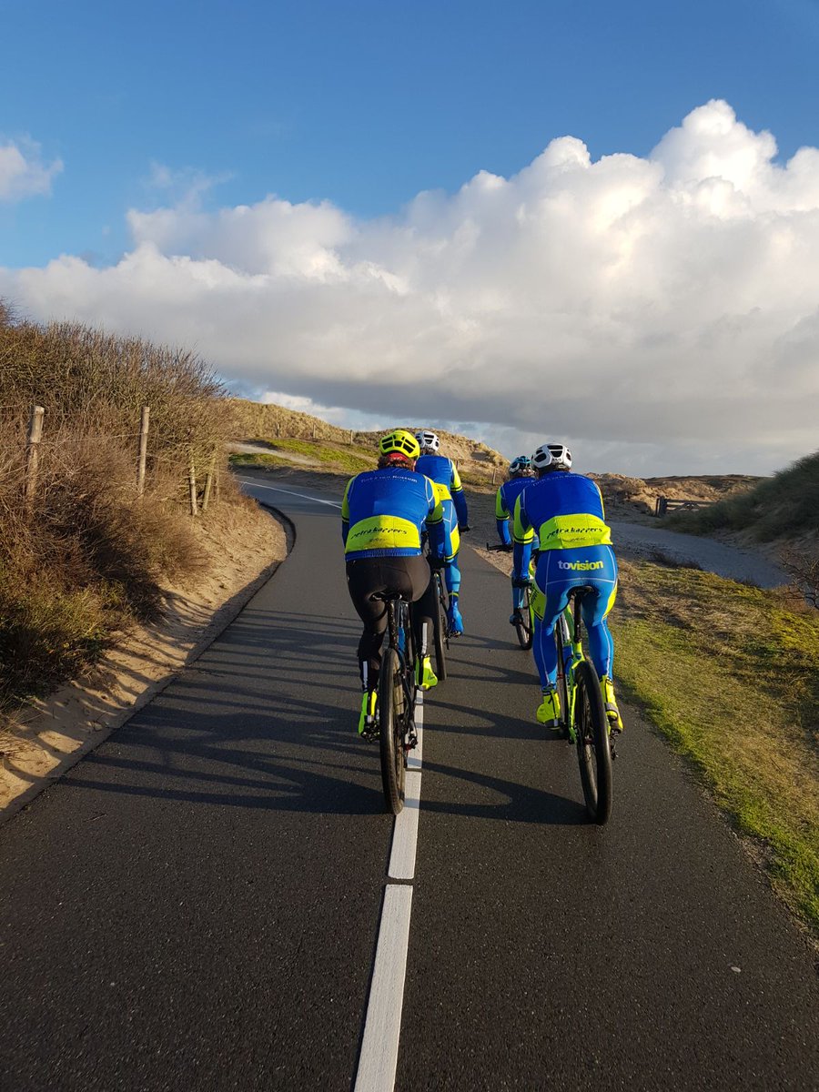 <a href="/BeachBoysNwijk/">BeachBoys cyclingteam</a> <a href="/fietsmaatjes/">Fietsmaatjes</a> Op de tweede kerstdag wordt er ook gewoon getraind 🌲🤘👊