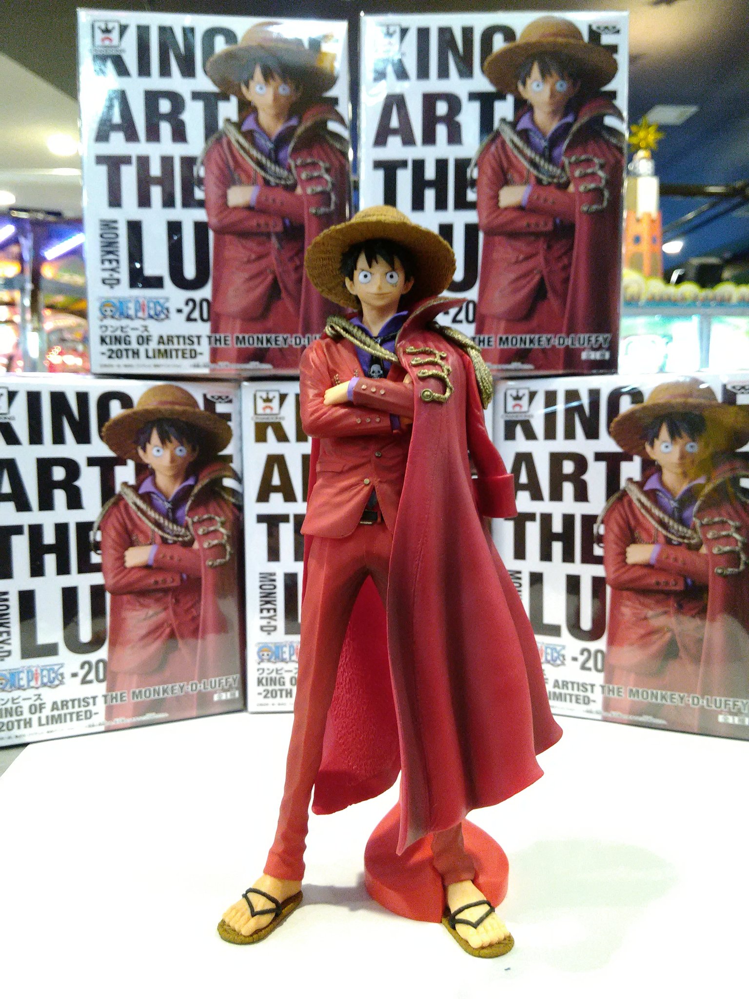 ラウンドワン宝塚店 景品情報 ワンピース ルフィのめちゃかっこいいフィギュアが登場 赤いスーツにドクロのネクタイ かっこよすぎます 是非ゲットしにきてください ラウンドワン ラウワン ワンピース フィギュア T Co Hpvrsijerq